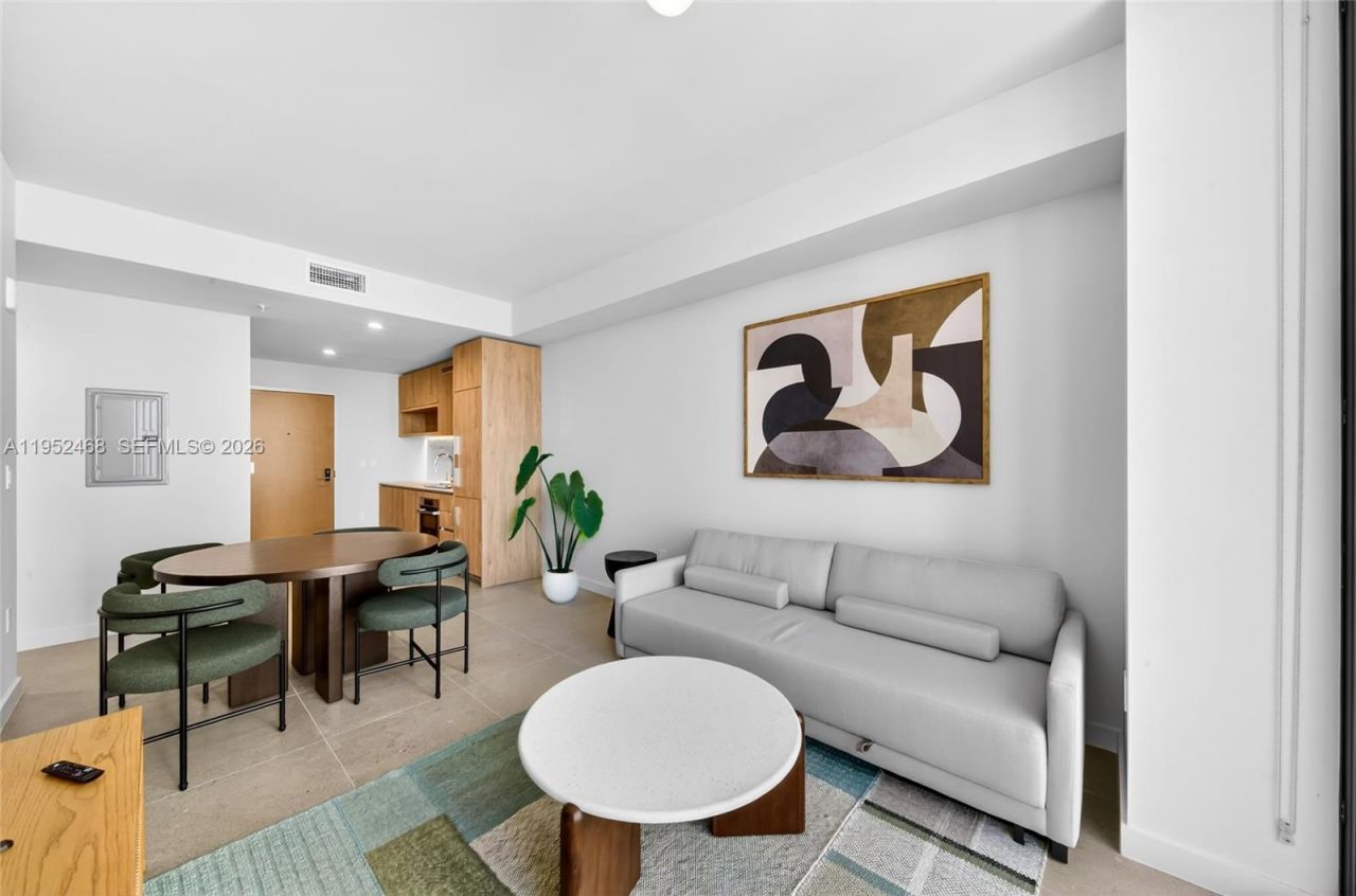 11 NE 6 St , Unit 3210, Miami, FL 33132 Photo