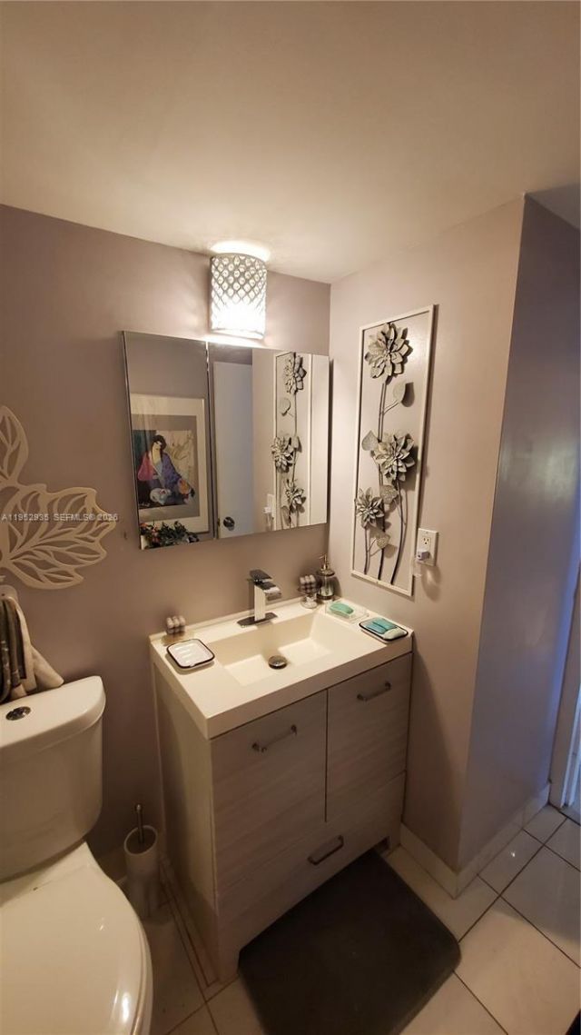 2030 S Ocean Dr, Unit 401, Hallandale Beach, FL 33009 Photo