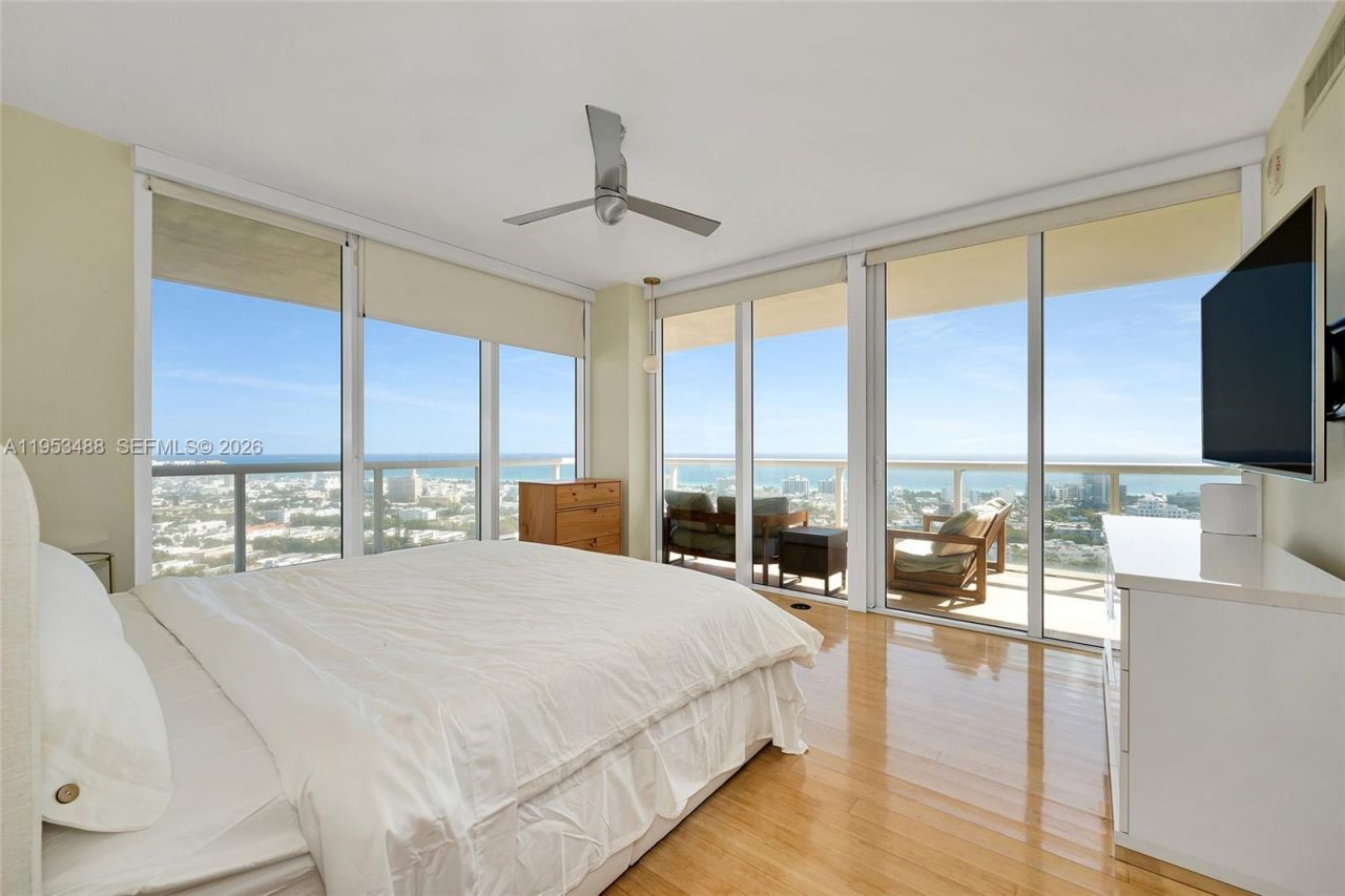 450 Alton Rd , Unit 2810, Miami Beach, FL 33139 Photo