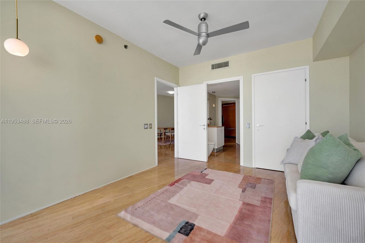 450 Alton Rd , Unit 2810, Miami Beach, FL 33139 Photo