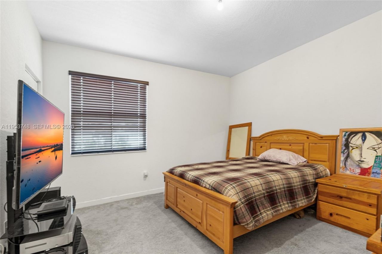 1388 SE 27th Ter, Homestead, FL 33035 Photo