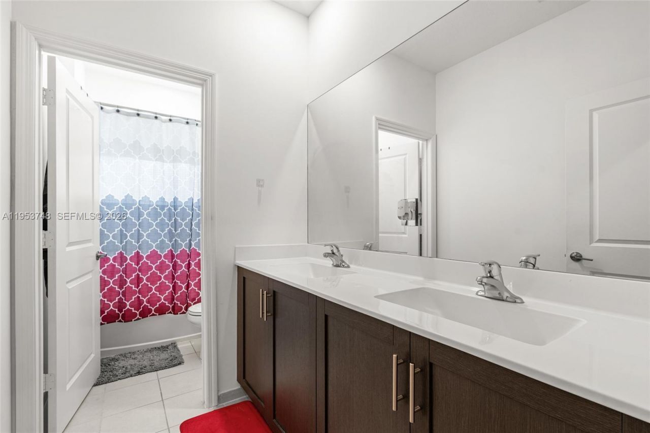 1388 SE 27th Ter, Homestead, FL 33035 Photo