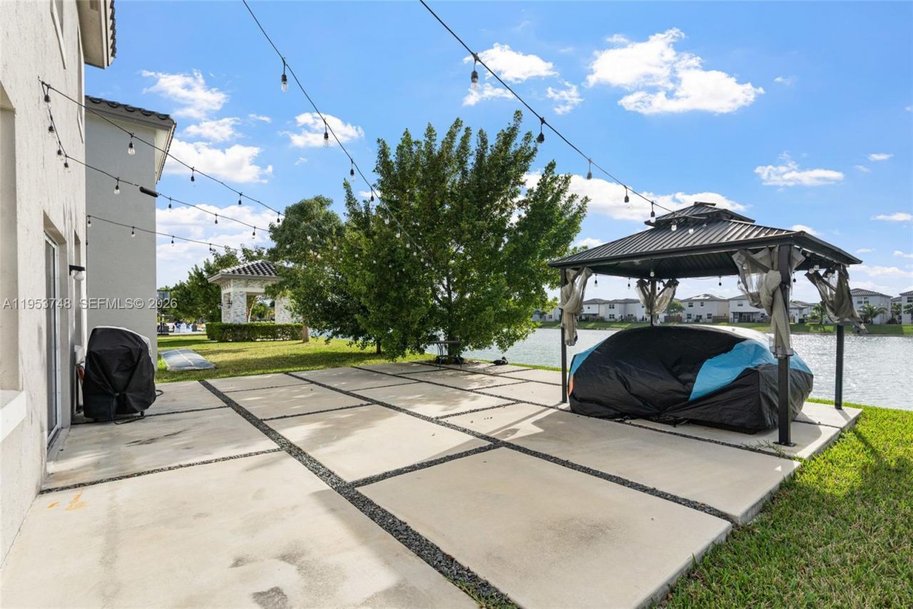 1388 SE 27th Ter, Homestead, FL 33035 Photo