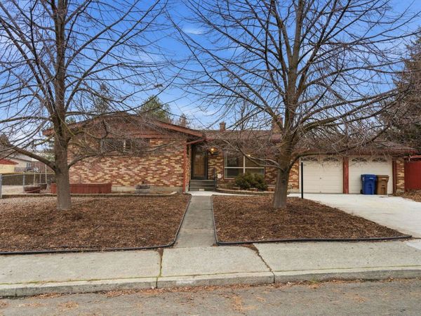 1918 W Kiernan Ave, Spokane, WA 99205