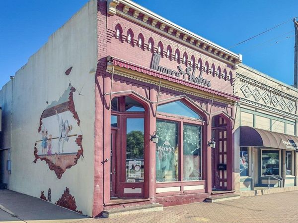 63 5Th Street, Woodbine, IA 51579