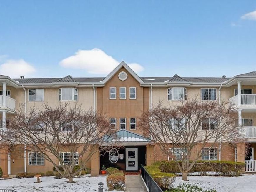 104 Paoli Pointe Drive, Unit 104-G, Paoli, PA 19301 Main Photo