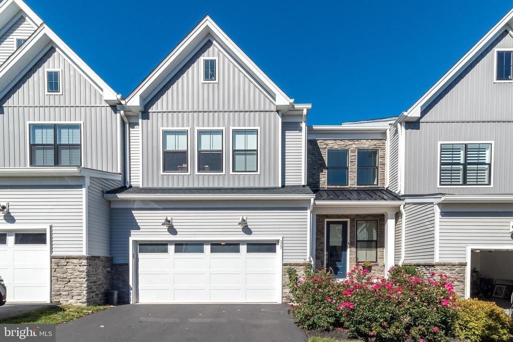 11 Tradesville Drive, Doylestown, PA 18901 Main Photo