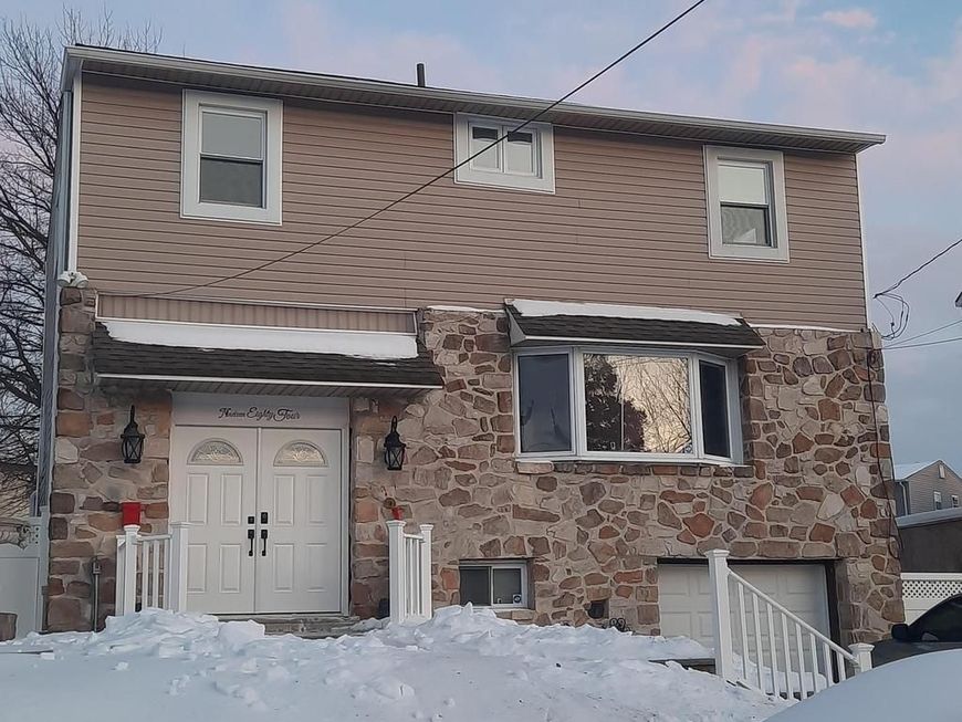 1984 King Arthur Road, Philadelphia, PA 19116 Main Photo