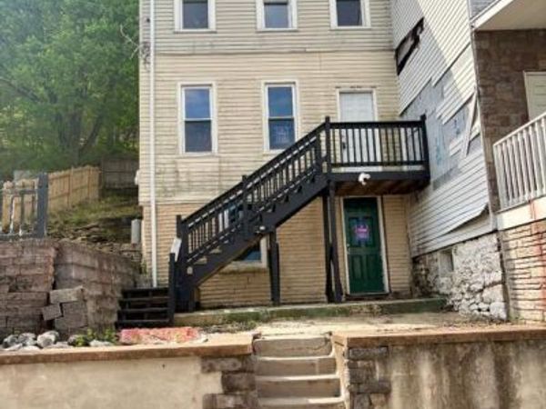 436 W SAVORY STREET, POTTSVILLE, PA 17901
