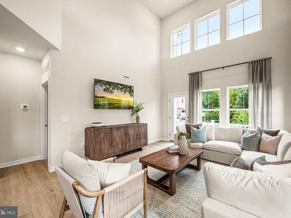 555 ARROWGRASS LANE, NEW CASTLE, DE 19720