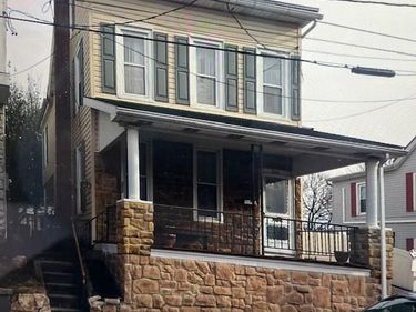 212 E MARKET STREET, SCHUYLKILL HAVEN, PA 17972