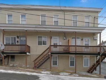 237 241 S CHESTNUT STREET, SHENANDOAH, PA 17976