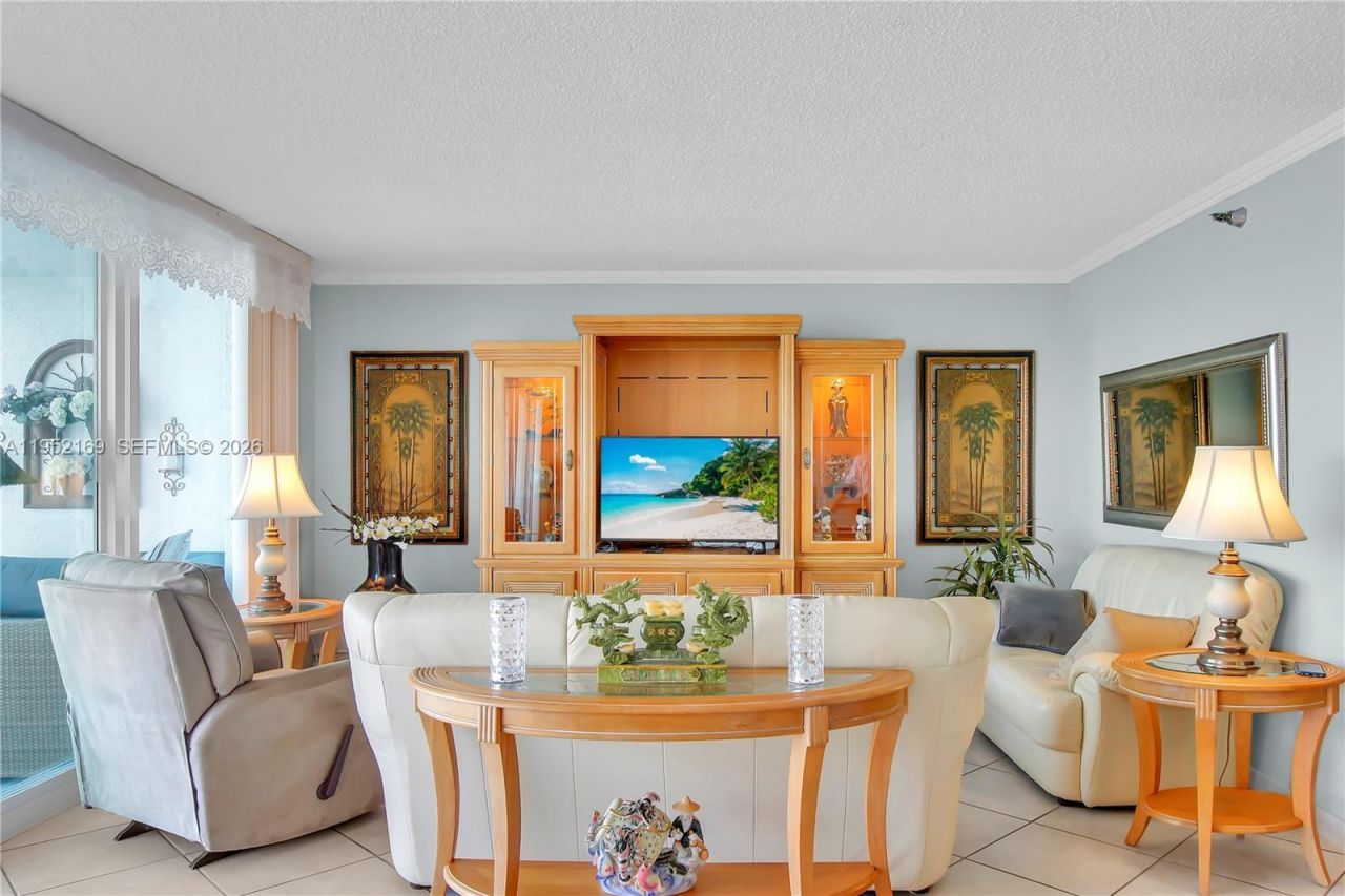 17800 N Bay Rd, Unit 605, Sunny Isles Beach, FL 33160 Photo