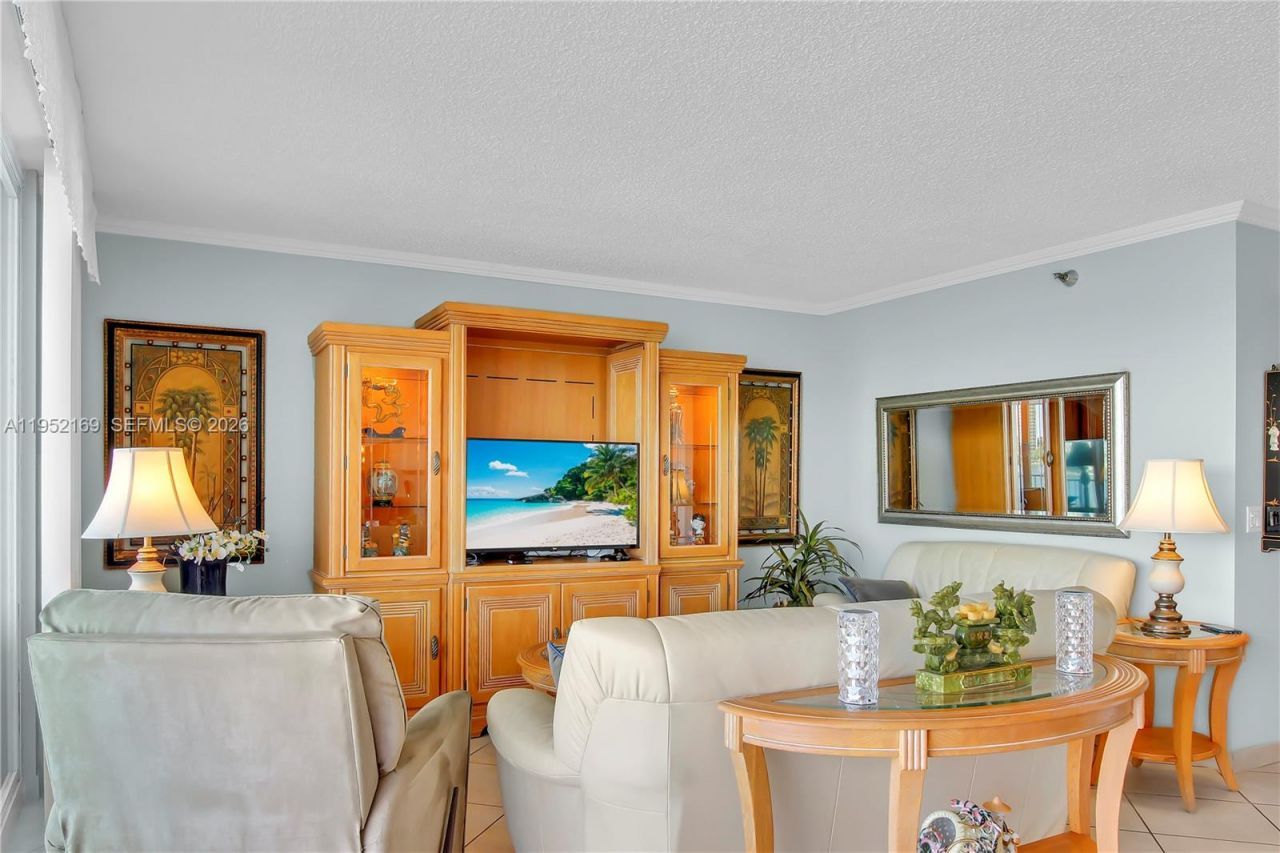 17800 N Bay Rd, Unit 605, Sunny Isles Beach, FL 33160 Photo