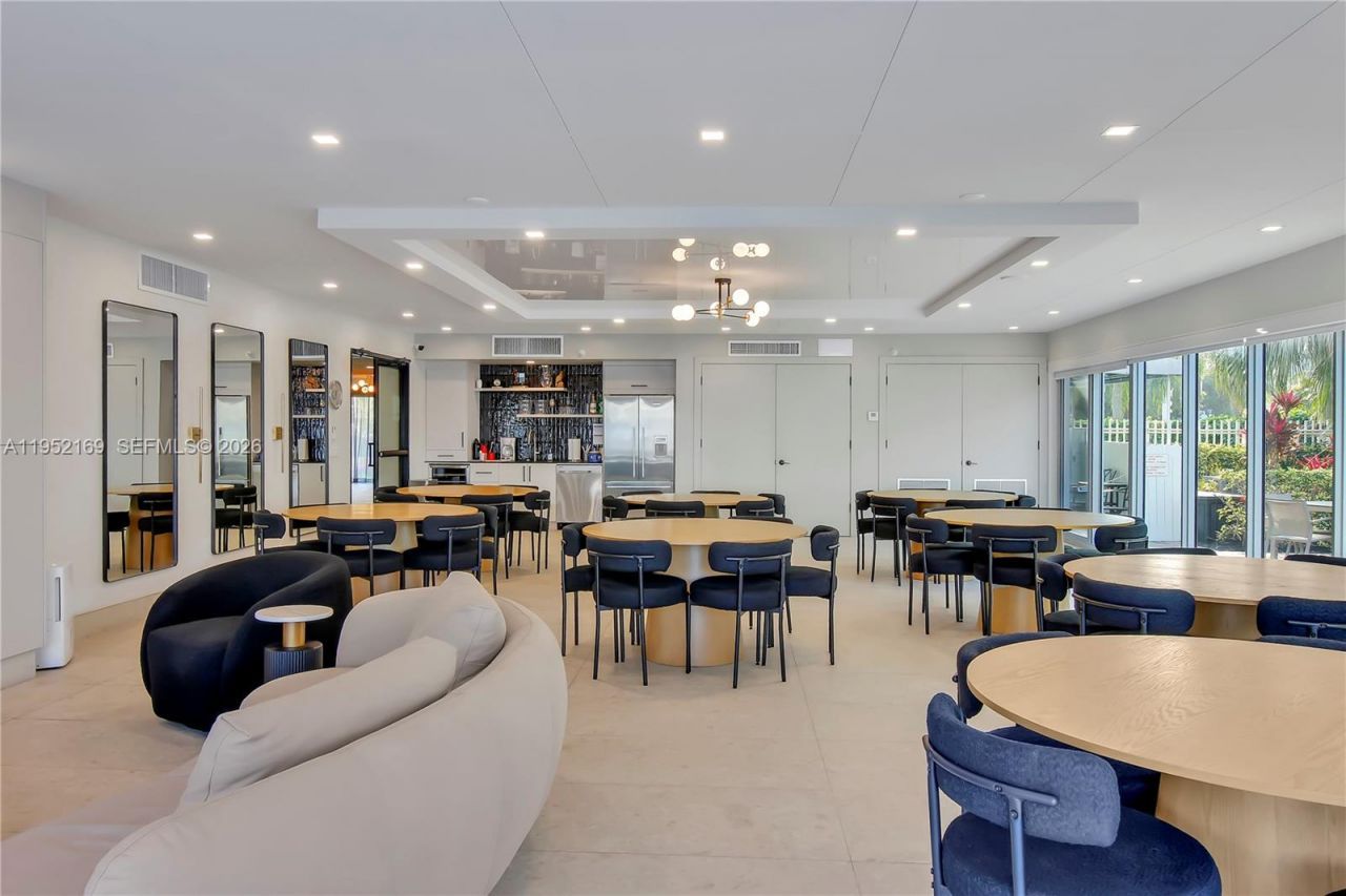 17800 N Bay Rd, Unit 605, Sunny Isles Beach, FL 33160 Photo