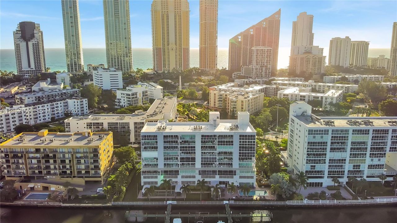 17800 N Bay Rd, Unit 605, Sunny Isles Beach, FL 33160 Photo