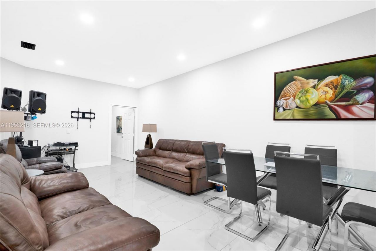 64 SW 15th Ter , Homestead, FL 33030 Photo