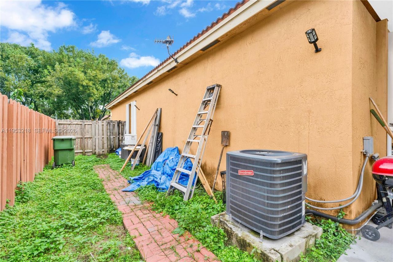 64 SW 15th Ter , Homestead, FL 33030 Photo