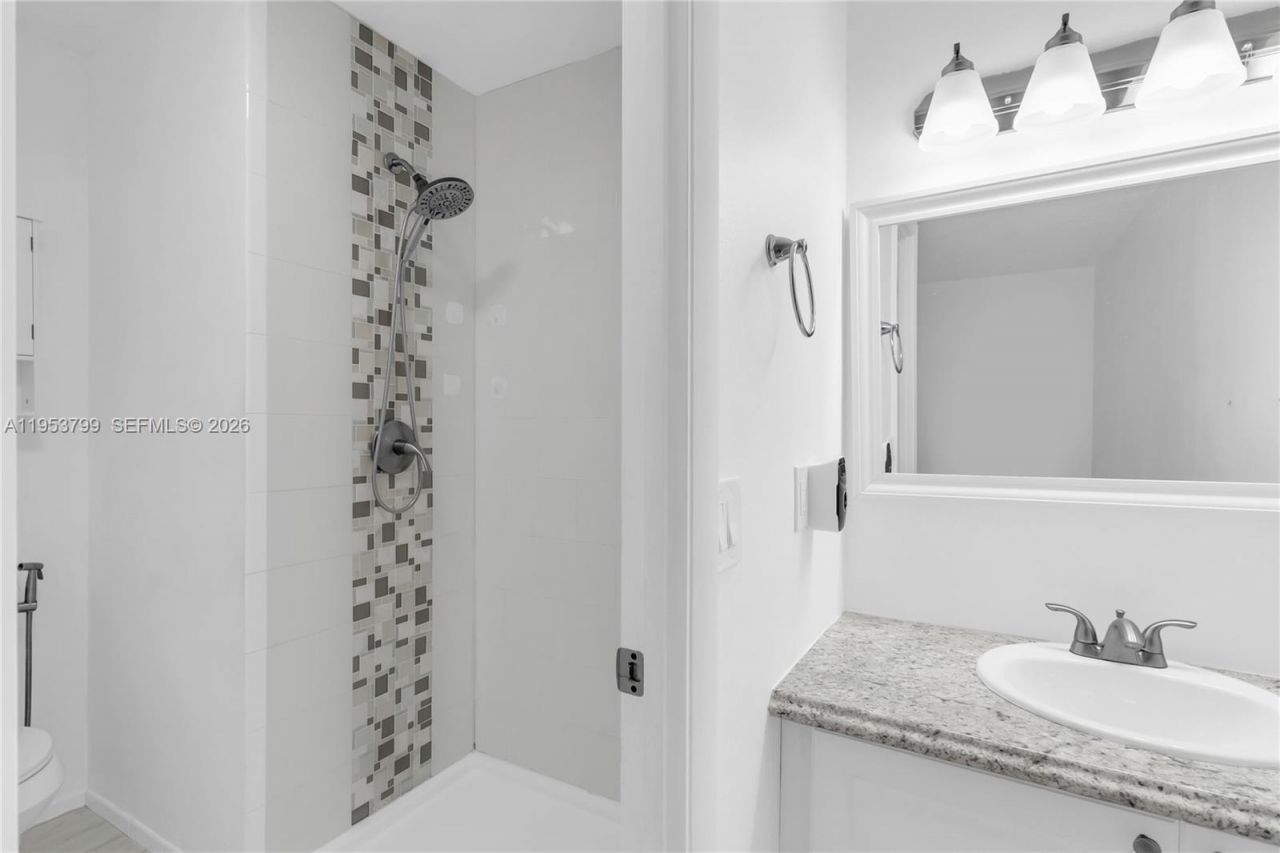 7197 SW 152nd Pl, Miami, FL 33193 Photo