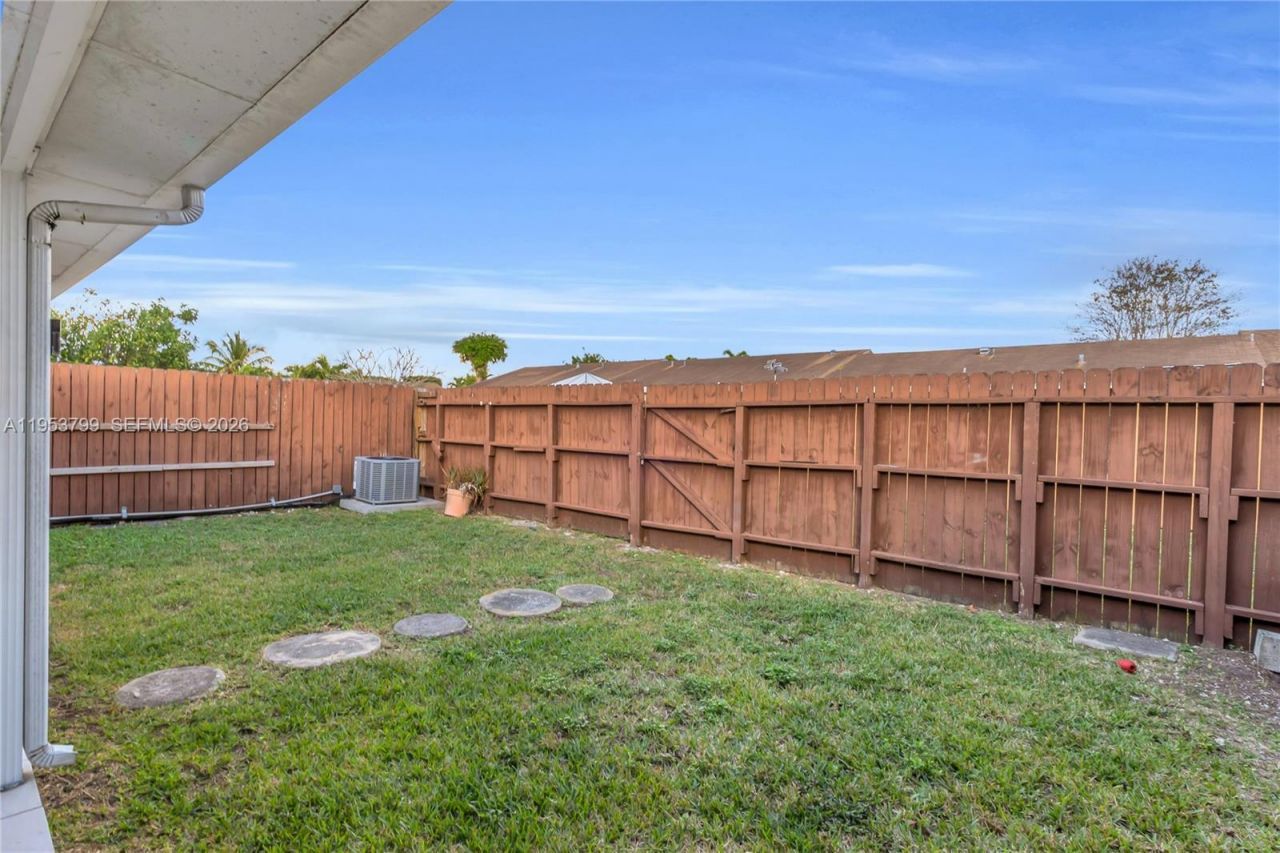 7197 SW 152nd Pl, Miami, FL 33193 Photo