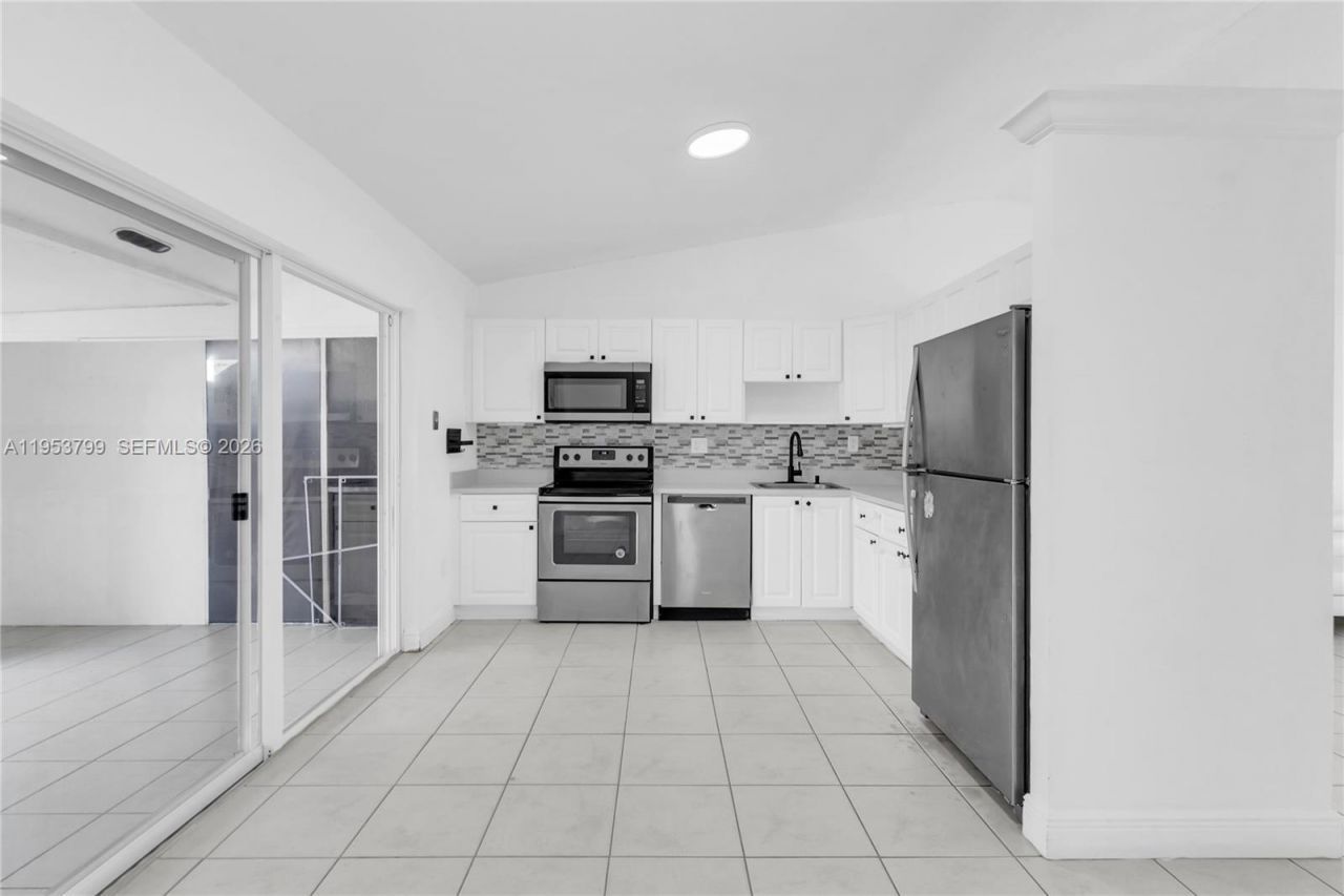 7197 SW 152nd Pl, Miami, FL 33193 Photo