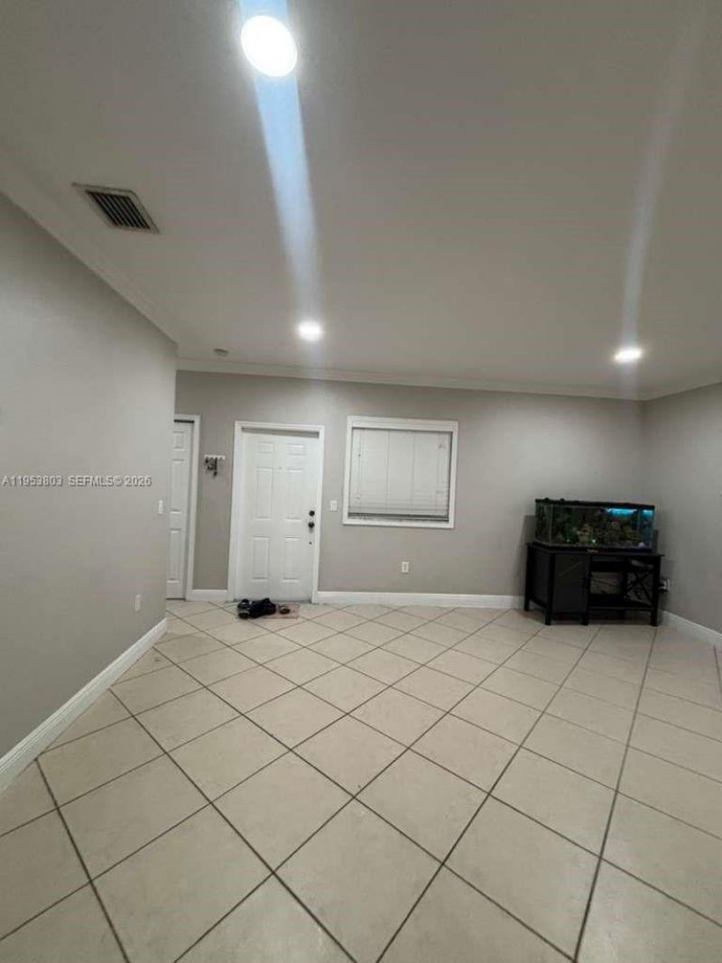 2733 NE 3rd Ct, Unit 105, Homestead, FL 33033 Photo