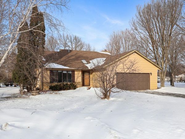 1766 Cottonwood Circle, Saint Cloud, MN 56303