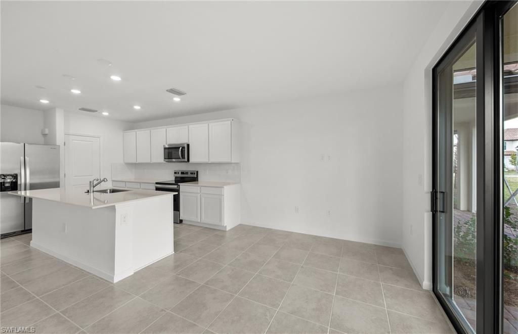 1678 Lake Jessup Cir, Cape Coral, FL 33909 Photo