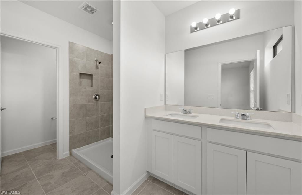 1678 Lake Jessup Cir, Cape Coral, FL 33909 Photo