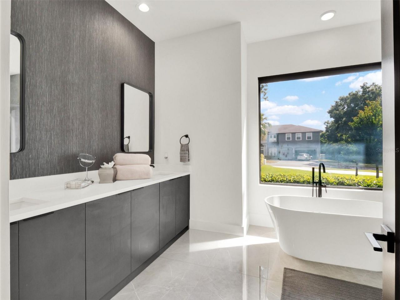 9111 Mid Pines Court, Orlando, FL 32819 Photo