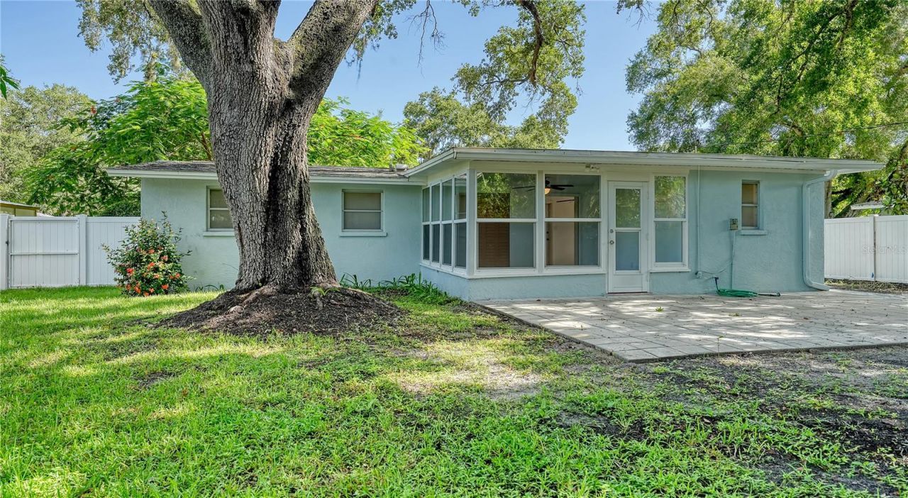 2374 Arlington Street, Sarasota, FL 34239 Photo