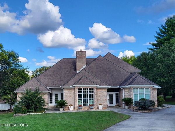 108 Deerfield Lane, Oak Ridge, TN 37830