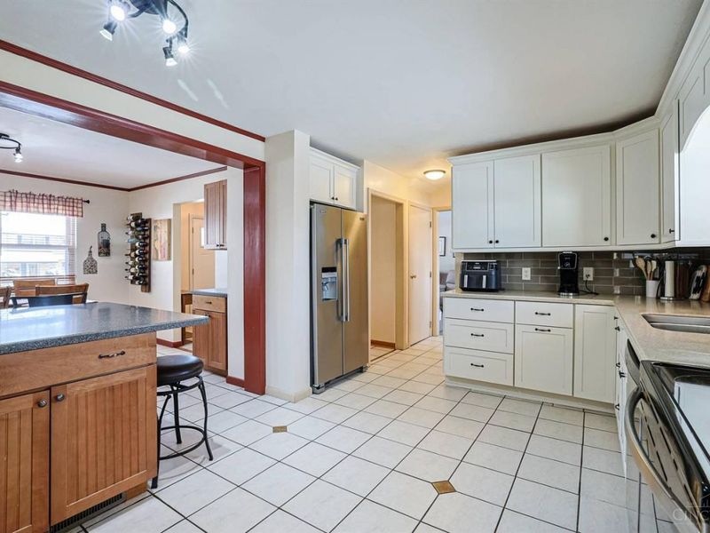 37 Hayden Drive, Greenhills, OH 45218 Photo 16