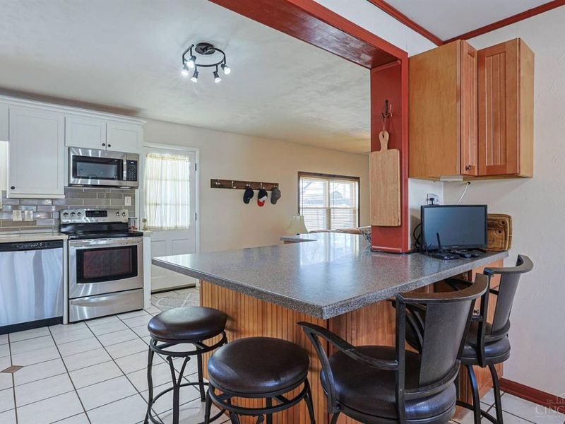 37 Hayden Drive, Greenhills, OH 45218 Photo 18