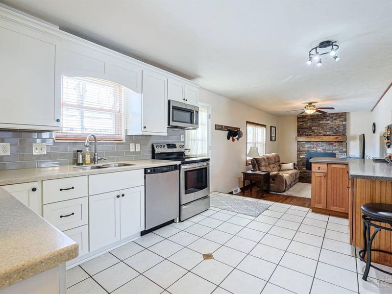 37 Hayden Drive, Greenhills, OH 45218 Photo 19