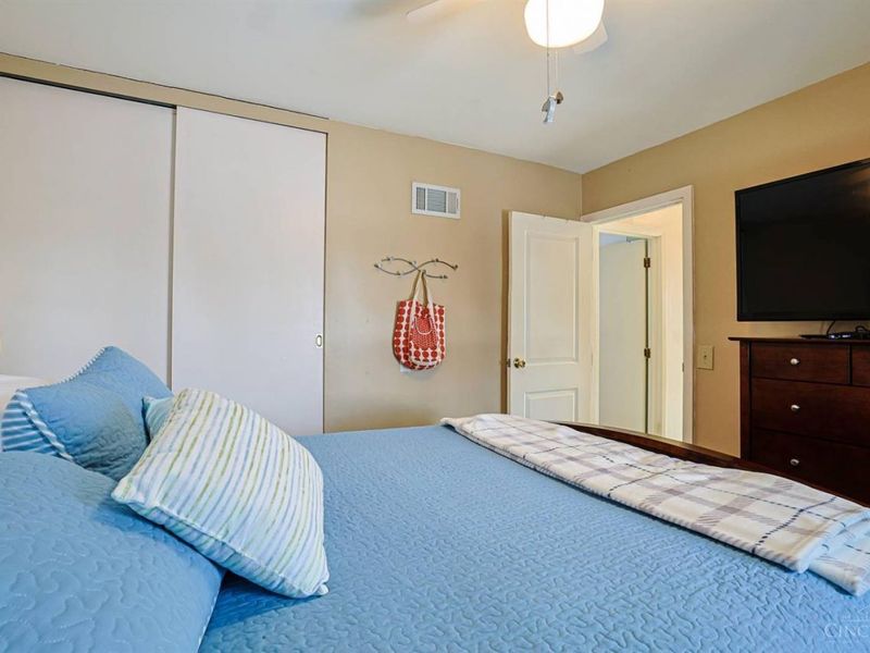 37 Hayden Drive, Greenhills, OH 45218 Photo 26