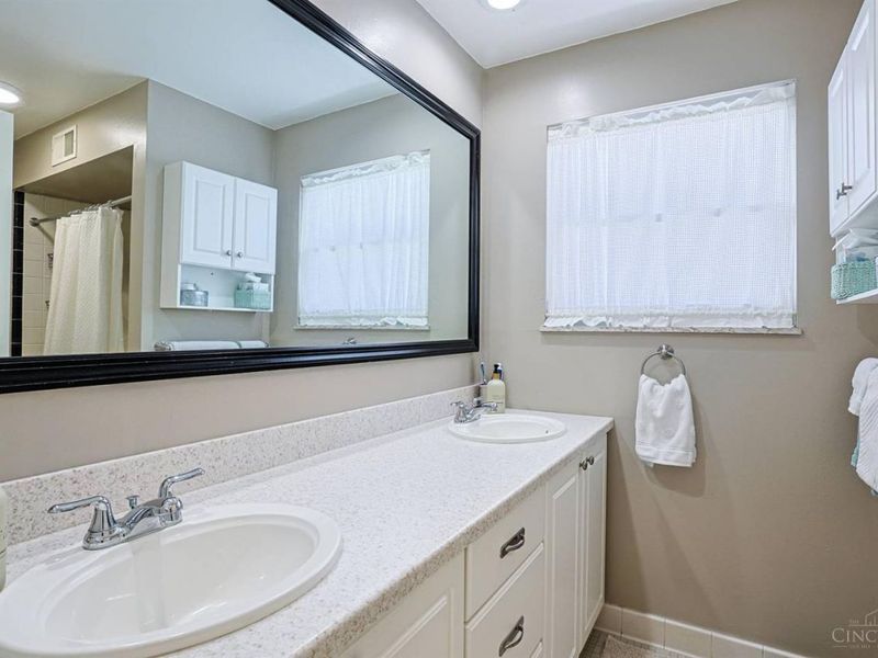 37 Hayden Drive, Greenhills, OH 45218 Photo 32