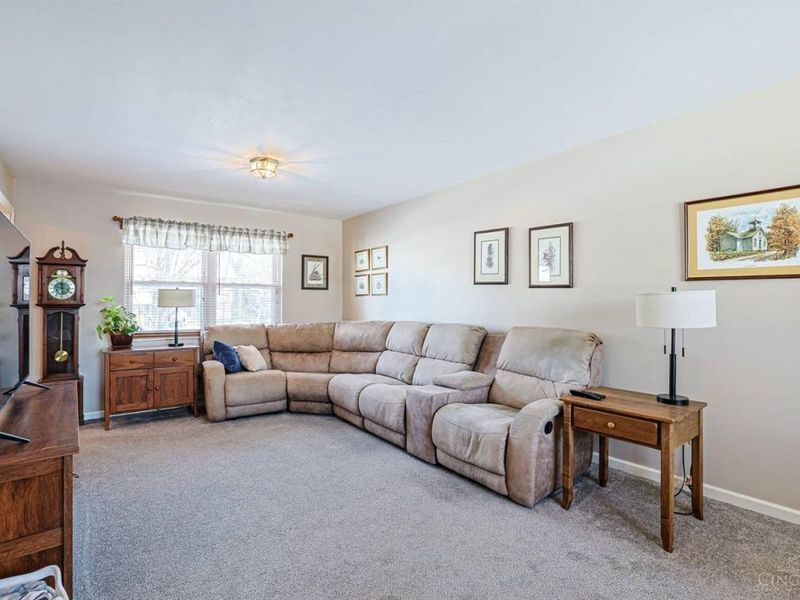 37 Hayden Drive, Greenhills, OH 45218 Photo 7