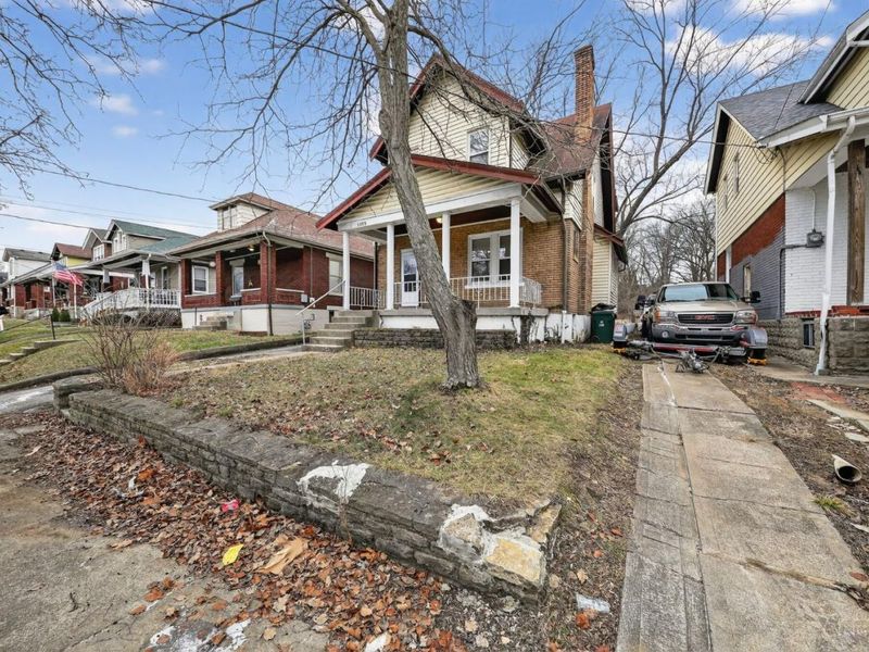 1059 Lockman Avenue, Cincinnati, OH 45238 Photo 2