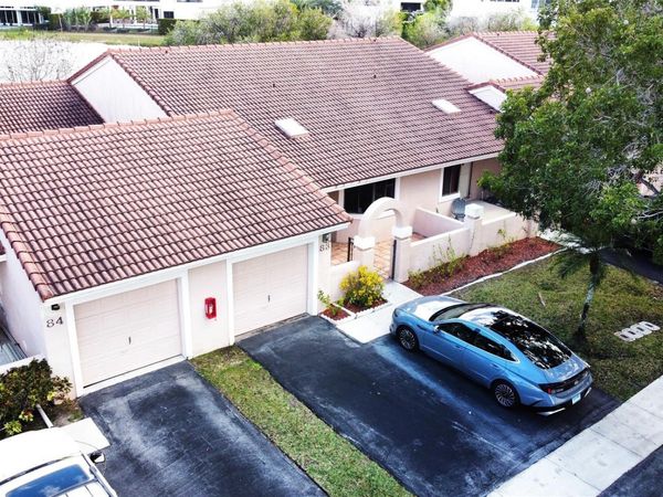 16600 Greens Edge Cir, Unit 83, Weston, FL 33326