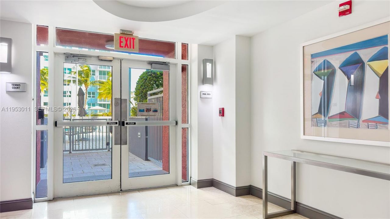 1155 Brickell Bay Dr , Unit 1602, Miami, FL 33131 Photo