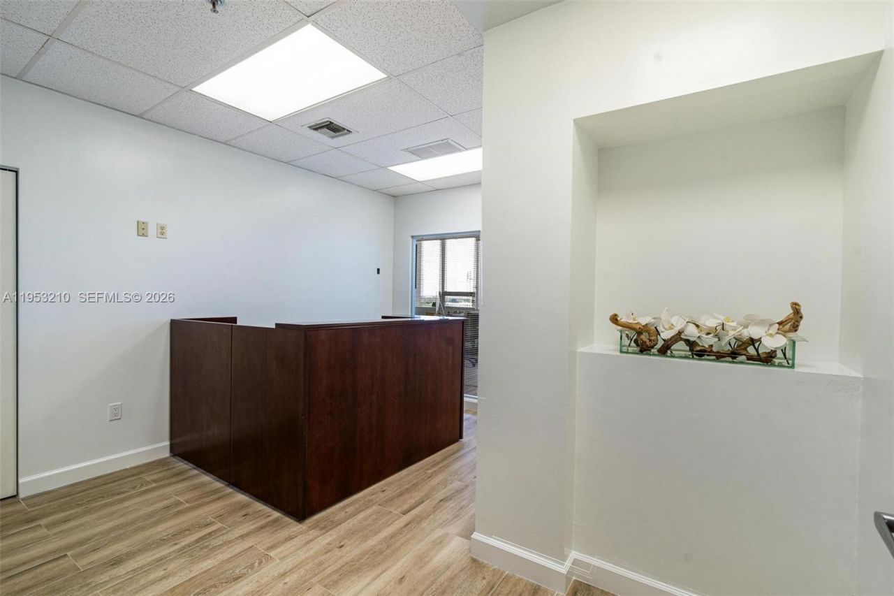 2455 E Sunrise Blvd, Unit CU9J, Fort Lauderdale, FL 33304 Photo