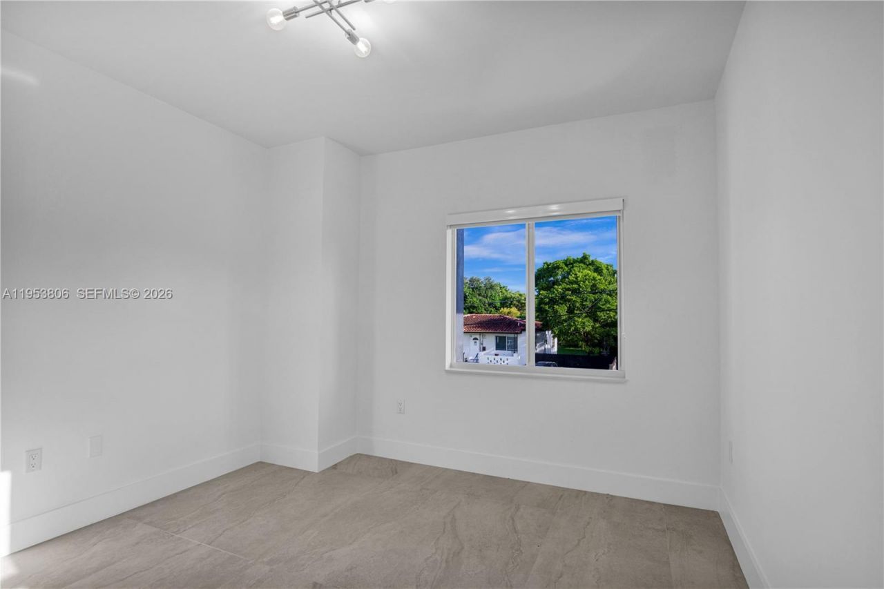 3433 SW 16th Ter, Miami, FL 33145 Photo