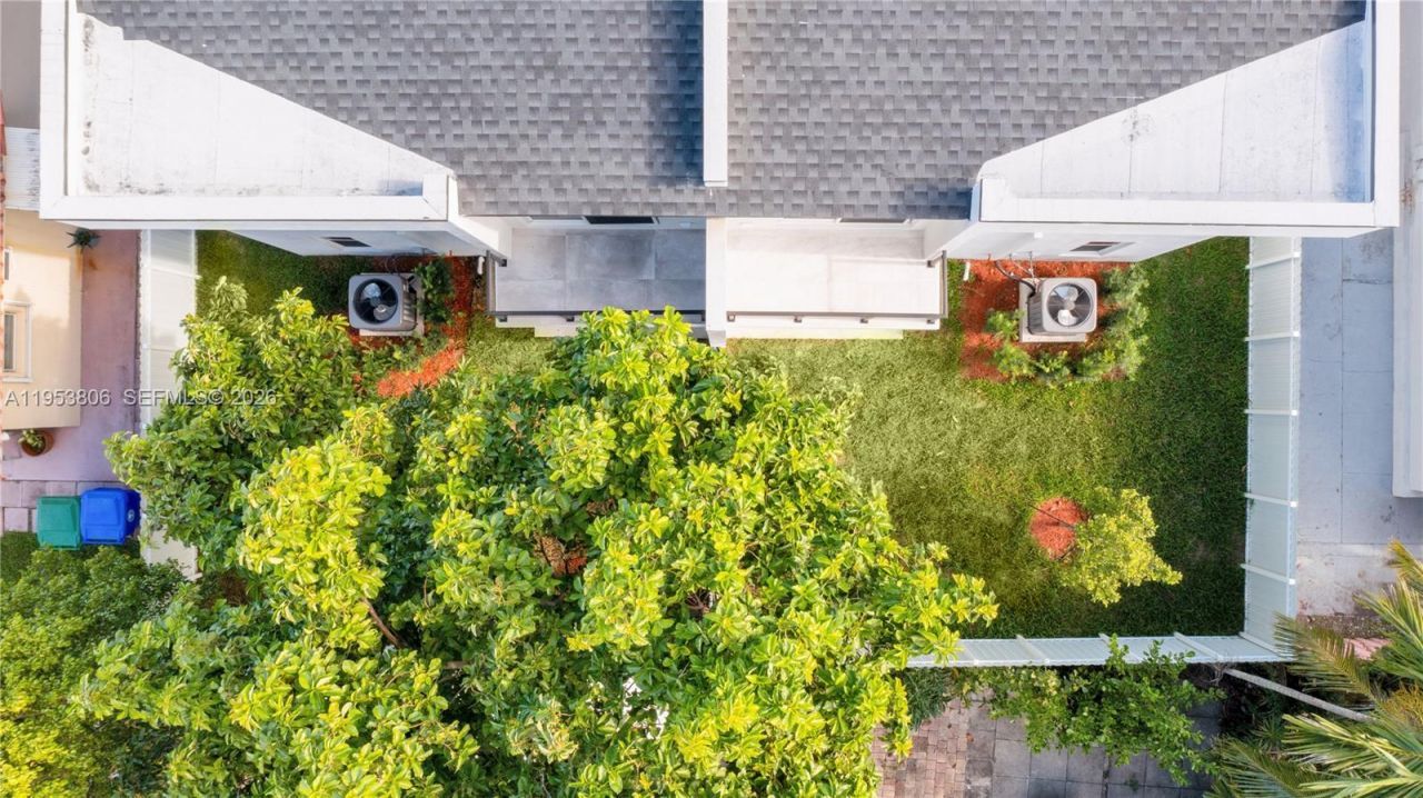 3433 SW 16th Ter, Miami, FL 33145 Photo