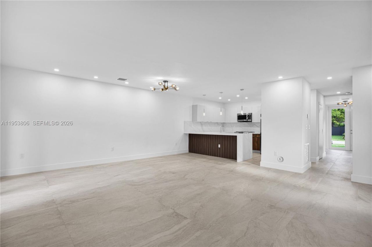 3433 SW 16th Ter, Miami, FL 33145 Photo