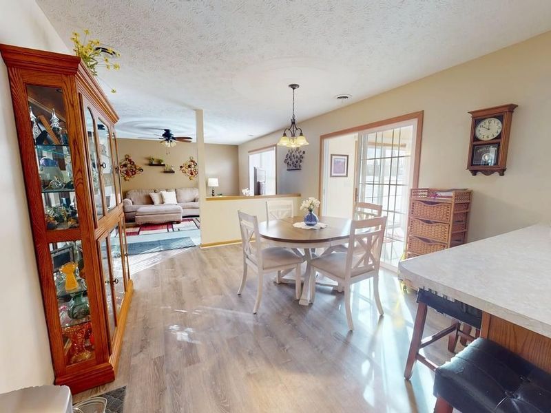 338 E Howard, Willard, OH 44890 Photo 11