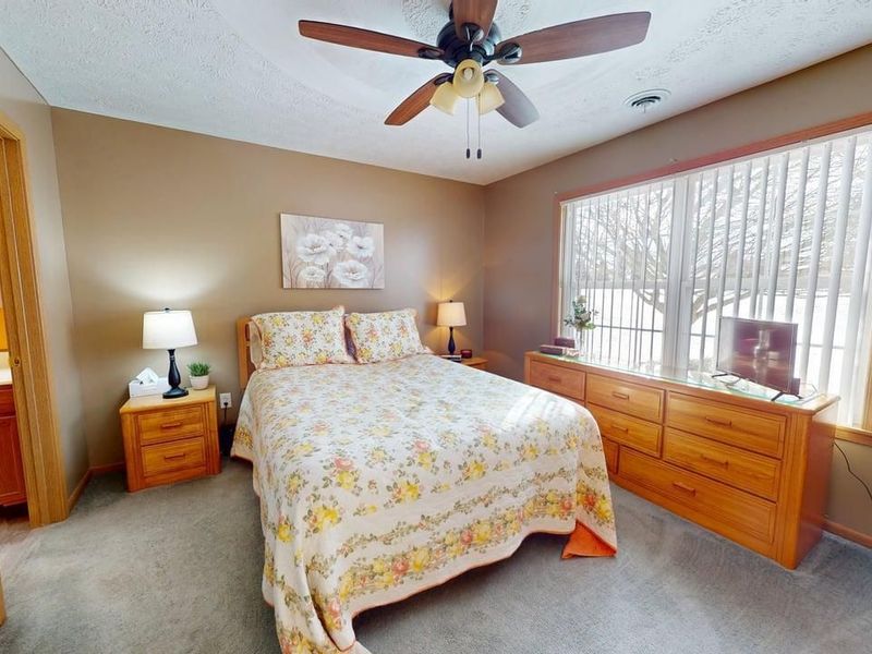 338 E Howard, Willard, OH 44890 Photo 18