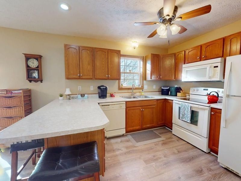 338 E Howard, Willard, OH 44890 Photo 23