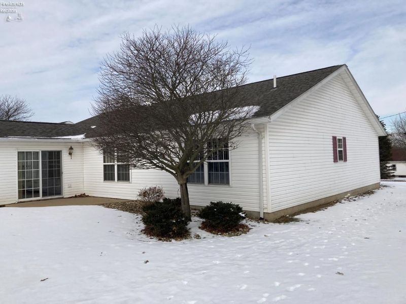 338 E Howard, Willard, OH 44890 Photo 31