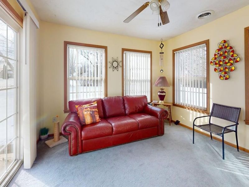 338 E Howard, Willard, OH 44890 Photo 7